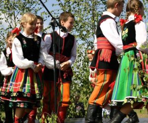 ZIELONE ŚWIĄTKI POD WIATRAKIEM