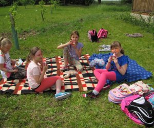 DZIEŃ DZIECKA Z "PRZYJACIÓŁMI Z DZIECIŃSTWA" DZIEŃ DZIECKA Z "PRZYJACIÓŁMI Z DZIECIŃSTWA"