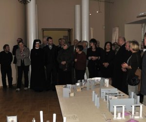 „WYSTAWY, WYSTAWY... NAJCIEKAWSZE EKSPOZYCJE Z OSTATNICH LAT W ZAMKU KRÓLEWSKIM W WARSZAWIE” „WYSTAWY, WYSTAWY... NAJCIEKAWSZE EKSPOZYCJE Z OSTATNICH LAT W ZAMKU KRÓLEWSKIM W WARSZAWIE”