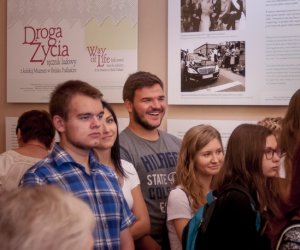 "Droga życia" - wędrówka śladami ręczników ludowych "Droga życia" - wędrówka śladami ręczników ludowych