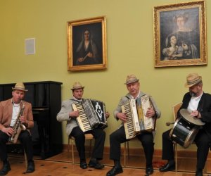 Promocja publikacji pt."Pięćdziesięciolecie Muzeum Rolnictwa im. ks. Krzysztofa Kluka w Ciechanowcu na pisankach w zbiorach Muzeum Pisanki" Promocja publikacji pt."Pięćdziesięciolecie Muzeum Rolnictwa im. ks. Krzysztofa Kluka w Ciechanowcu na pisankach w zbiorach Muzeum Pisanki"