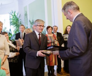 Podsumowanie Konkursu na Najlepiej Zachowany Zabytek Wiejskiego Budownictwa Drewnianego w Województwie Podlaskim w 2013 roku Podsumowanie Konkursu na Najlepiej Zachowany Zabytek Wiejskiego Budownictwa Drewnianego w Województwie Podlaskim w 2013 roku