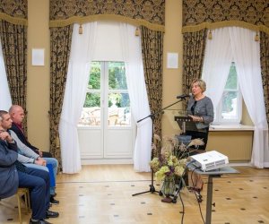 Sesja popularnonaukowa "Ciechanowiec i okolice we wrześniu 1939 roku" - fotorelacja Sesja popularnonaukowa "Ciechanowiec i okolice we wrześniu 1939 roku" - fotorelacja