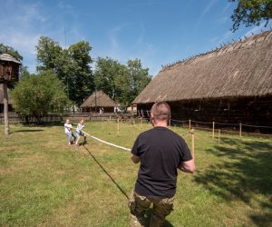 Codziennik Muzealny - Zabawy dziecięce Codziennik Muzealny - Zabawy dziecięce