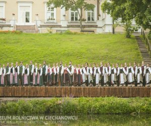 Podlaska Oktawa Kultur 2013 - występ ZPiT Uniwersytetu Wileńskiego w Muzeum Rolnictwa - fotorelacja Podlaska Oktawa Kultur 2013 - występ ZPiT Uniwersytetu Wileńskiego w Muzeum Rolnictwa - fotorelacja