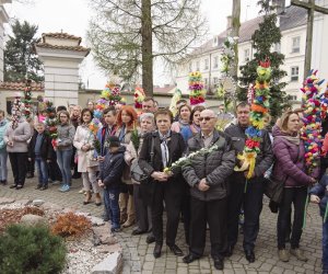 Podsumowanie XX Konkursu na Wykonanie Palmy Wielkanocnej oraz uroczystości Niedzieli Palmowej w Ciechanowcu Podsumowanie XX Konkursu na Wykonanie Palmy Wielkanocnej oraz uroczystości Niedzieli Palmowej w Ciechanowcu