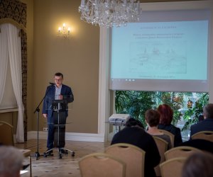 "Miasta, miasteczka i miejscowości związane z księdzem Janem Krzysztofem Klukiem" - fotorelacja z konferencji naukowej