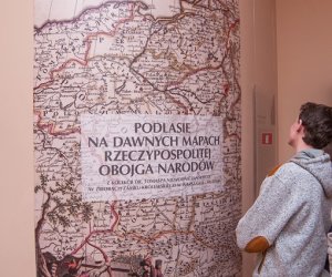 "PODLASIE NA DAWNYCH MAPACH RZECZYPOSPOLITEJ OBOJGA NARODÓW Z KOLEKCJI DOKTORA TOMASZA NIEWODNICZAŃSKIEGO W ZBIORACH ZAMKU KRÓLEWSKIEGO W WARSZAWIE - MUZEUM" "PODLASIE NA DAWNYCH MAPACH RZECZYPOSPOLITEJ OBOJGA NARODÓW Z KOLEKCJI DOKTORA TOMASZA NIEWODNICZAŃSKIEGO W ZBIORACH ZAMKU KRÓLEWSKIEGO W WARSZAWIE - MUZEUM"