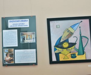 Baśniowa Kraina – Ceramika Ewy Wołk i malarstwo Andrzeja Kuhna Baśniowa Kraina – Ceramika Ewy Wołk i malarstwo Andrzeja Kuhna