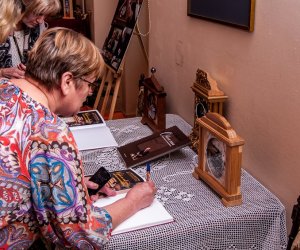 WSZYSTKO MA SWÓJ CZAS. ZEGARY KS. JANA GROCHOWSKIEGO WSZYSTKO MA SWÓJ CZAS. ZEGARY KS. JANA GROCHOWSKIEGO