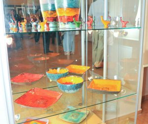 Baśniowa Kraina – Ceramika Ewy Wołk i malarstwo Andrzeja Kuhna Baśniowa Kraina – Ceramika Ewy Wołk i malarstwo Andrzeja Kuhna