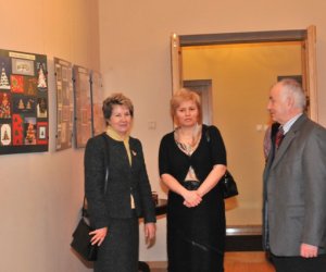 Fotorelacja z otwarcia wystawy czasowej "Karty Bożonarodzeniowe z kolekcji Jana Tropiło"