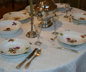 „W DWORKU SZLACHECKIM OK. 1800 ROKU” „W DWORKU SZLACHECKIM OK. 1800 ROKU”