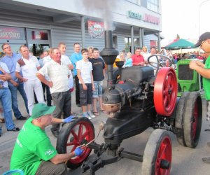 Nasze ciągniki na dożynkach gminnych w Szepietowie Nasze ciągniki na dożynkach gminnych w Szepietowie