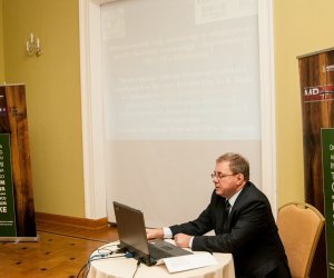 Seminarium nt. okreslenia zakresu informacji niezbędnych do opracowania modelu monitorowania obiektu drewnianego na terenie Muzeum Rolnictwa Seminarium nt. okreslenia zakresu informacji niezbędnych do opracowania modelu monitorowania obiektu drewnianego na terenie Muzeum Rolnictwa