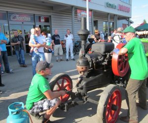 Nasze ciągniki na dożynkach gminnych w Szepietowie Nasze ciągniki na dożynkach gminnych w Szepietowie