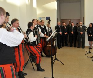 Wystawa z okazji jubileuszu 50-lecia Muzeum i 30 lat współpracy z SGGW pt."50 lat Muzeum Rolnictwa im. ks. Krzysztofa Kluka w Ciechanowcu" Wystawa z okazji jubileuszu 50-lecia Muzeum i 30 lat współpracy z SGGW pt."50 lat Muzeum Rolnictwa im. ks. Krzysztofa Kluka w Ciechanowcu"