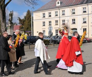 Niedziela Palmowa Rozstrzygnięcie XV Konkursu na Wykonanie Palmy Wielkanocnej Niedziela Palmowa Rozstrzygnięcie XV Konkursu na Wykonanie Palmy Wielkanocnej