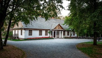 Uroczyste otwarcie projektu "Restauracja Obiektów Zespołu Pałacowo-Parkowego wraz z Konserwacją Muzealiów Muzeum Rolnictwa im. ks. Krzysztofa Kluka w Ciechanowcu"