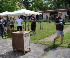Nowe sprzęty wzbogaciły wyposażenie pracowni konserwatorskiej Nowe sprzęty wzbogaciły wyposażenie pracowni konserwatorskiej