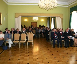 Konkurs na Najlepiej Zachowany Zabytek Wiejskiego Budownictwa Drewnianego w Województwie Podlaskim w 2009 roku Konkurs na Najlepiej Zachowany Zabytek Wiejskiego Budownictwa Drewnianego w Województwie Podlaskim w 2009 roku