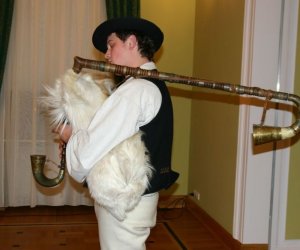 XXVII KONKURS GRY NA INSTRUMENTACH PASTERSKICH im. Kazimierza Uszyńskiego XXVII KONKURS GRY NA INSTRUMENTACH PASTERSKICH im. Kazimierza Uszyńskiego