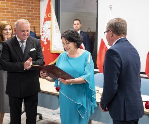 Dyrektor Dorota Łapiak odznaczona tytułem "Honorowy Obywatel Ciechanowca"