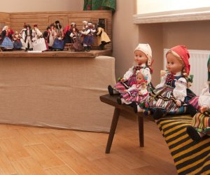 Wystawa czasowa "Lalki Polskie Lalki Swiata" Wystawa czasowa "Lalki Polskie Lalki Swiata"