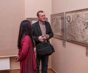 "PODLASIE NA DAWNYCH MAPACH RZECZYPOSPOLITEJ OBOJGA NARODÓW Z KOLEKCJI DOKTORA TOMASZA NIEWODNICZAŃSKIEGO W ZBIORACH ZAMKU KRÓLEWSKIEGO W WARSZAWIE - MUZEUM" "PODLASIE NA DAWNYCH MAPACH RZECZYPOSPOLITEJ OBOJGA NARODÓW Z KOLEKCJI DOKTORA TOMASZA NIEWODNICZAŃSKIEGO W ZBIORACH ZAMKU KRÓLEWSKIEGO W WARSZAWIE - MUZEUM"