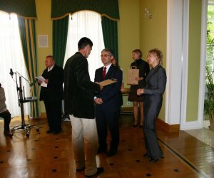 Konkurs na Najlepiej Zachowany Zabytek Wiejskiego Budownictwa Drewnianego w Województwie Podlaskim w 2009 roku Konkurs na Najlepiej Zachowany Zabytek Wiejskiego Budownictwa Drewnianego w Województwie Podlaskim w 2009 roku