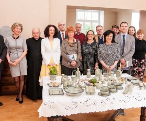 Naczynia z Bolesławca po raz pierwszy z Cepelią na Podlasiu Naczynia z Bolesławca po raz pierwszy z Cepelią na Podlasiu