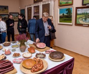 WYSTAWA CZASOWA POD TYTUŁEM "TWÓRCZOŚĆ PLASTYCZNA WOJCIECHA BOGUCKIEGO Z CIECHANOWCA"