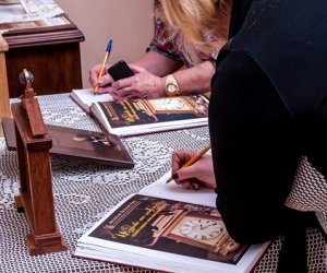 WSZYSTKO MA SWÓJ CZAS. ZEGARY KS. JANA GROCHOWSKIEGO