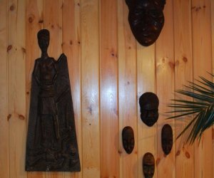 Pamiątki kolonialne "Sztuka czarnego lądu". Pamiątki kolonialne "Sztuka czarnego lądu".