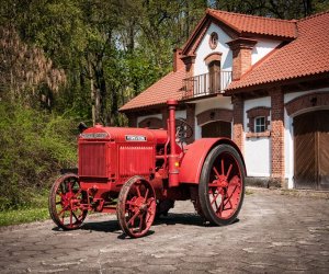 Najstarsze ciągniki w Polsce przyjechały do ciechanowieckiego Muzeum Najstarsze ciągniki w Polsce przyjechały do ciechanowieckiego Muzeum