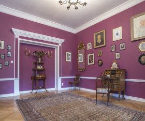 Salonik pamiątek rodu Ciechanowieckich Herbu Dąbrowa Salonik pamiątek rodu Ciechanowieckich Herbu Dąbrowa