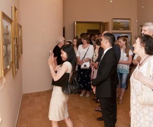 "Z PLENERÓW W MAGICZNYCH ZAKĄTKACH ŚWIATA" WYSTAWA MALARSTWA FRANCISZKA RYSZARDA MAZURKA "Z PLENERÓW W MAGICZNYCH ZAKĄTKACH ŚWIATA" WYSTAWA MALARSTWA FRANCISZKA RYSZARDA MAZURKA