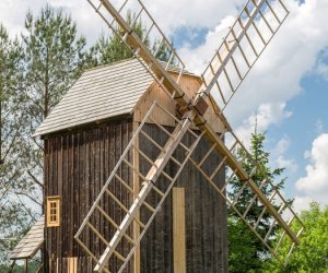 Podsumowanie Konkursu na Najlepiej Zachowany Zabytek Wiejskiego Budownictwa Drewnianego w Województwie Podlaskim w 2013 roku Podsumowanie Konkursu na Najlepiej Zachowany Zabytek Wiejskiego Budownictwa Drewnianego w Województwie Podlaskim w 2013 roku