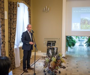 Podsumowanie i prezentacja projektu "Restauracja obiektów zespołu pałacowo-parkowego wraz z konserwacją muzealiów Muzeum Rolnictwa im. ks. Krzysztofa Kluka w Ciechanowcu"