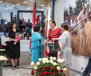Dyrektor Dorota Łapiak odznaczona tytułem "Honorowy Obywatel Ciechanowca" Dyrektor Dorota Łapiak odznaczona tytułem "Honorowy Obywatel Ciechanowca"