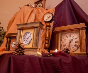 WSZYSTKO MA SWÓJ CZAS. ZEGARY KS. JANA GROCHOWSKIEGO