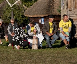 JESIEŃ W POLU I ZAGRODZIE w ramach Europejskich Dni Dziedzictwa 18 września 2016 r. JESIEŃ W POLU I ZAGRODZIE w ramach Europejskich Dni Dziedzictwa 18 września 2016 r.