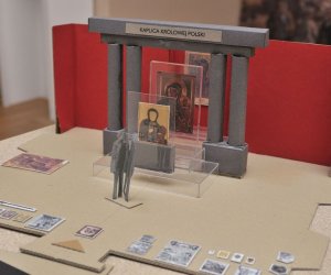 „WYSTAWY, WYSTAWY... NAJCIEKAWSZE EKSPOZYCJE Z OSTATNICH LAT W ZAMKU KRÓLEWSKIM W WARSZAWIE” „WYSTAWY, WYSTAWY... NAJCIEKAWSZE EKSPOZYCJE Z OSTATNICH LAT W ZAMKU KRÓLEWSKIM W WARSZAWIE”