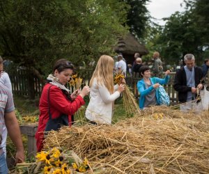 Niecodziennik Muzealny - Matka Boska Zielna złotych kłosów pełna... Niecodziennik Muzealny - Matka Boska Zielna złotych kłosów pełna...