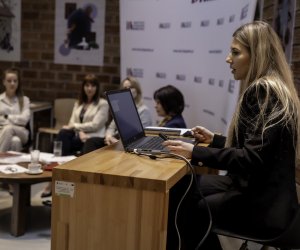 Kobiece oblicza historii. Seminarium "Prezentacja Cyfrowej Kolekcji Historii Kobiet" - 15-16 kwietnia 2024 r. Kobiece oblicza historii. Seminarium "Prezentacja Cyfrowej Kolekcji Historii Kobiet" - 15-16 kwietnia 2024 r.