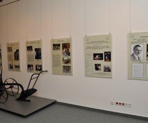 Wystawa z okazji jubileuszu 50-lecia Muzeum i 30 lat współpracy z SGGW pt."50 lat Muzeum Rolnictwa im. ks. Krzysztofa Kluka w Ciechanowcu" Wystawa z okazji jubileuszu 50-lecia Muzeum i 30 lat współpracy z SGGW pt."50 lat Muzeum Rolnictwa im. ks. Krzysztofa Kluka w Ciechanowcu"