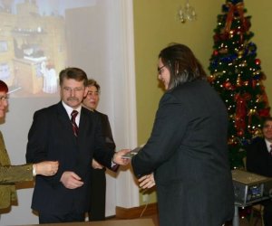Podsumowanie Konkursu na najlepiej zachowany zabytek wiejskiego budownictwa drewnianego w województwie podlaskim za 2006 r. Podsumowanie Konkursu na najlepiej zachowany zabytek wiejskiego budownictwa drewnianego w województwie podlaskim za 2006 r.