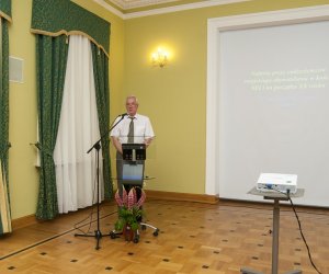 Konferencja "Migracje a tożsamość narodowa mieszkańców Europy Wschodniej w XIX i na początku XX wieku" 2-3 czerwca 2016 Konferencja "Migracje a tożsamość narodowa mieszkańców Europy Wschodniej w XIX i na początku XX wieku" 2-3 czerwca 2016