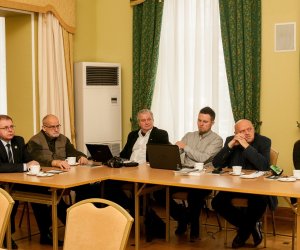 Seminarium nt. okreslenia zakresu informacji niezbędnych do opracowania modelu monitorowania obiektu drewnianego na terenie Muzeum Rolnictwa Seminarium nt. okreslenia zakresu informacji niezbędnych do opracowania modelu monitorowania obiektu drewnianego na terenie Muzeum Rolnictwa