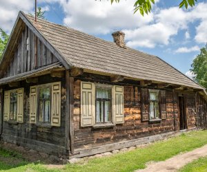 Podsumowanie Konkursu na Najlepiej Zachowany Zabytek Wiejskiego Budownictwa Drewnianego w Województwie Podlaskim w 2013 roku Podsumowanie Konkursu na Najlepiej Zachowany Zabytek Wiejskiego Budownictwa Drewnianego w Województwie Podlaskim w 2013 roku